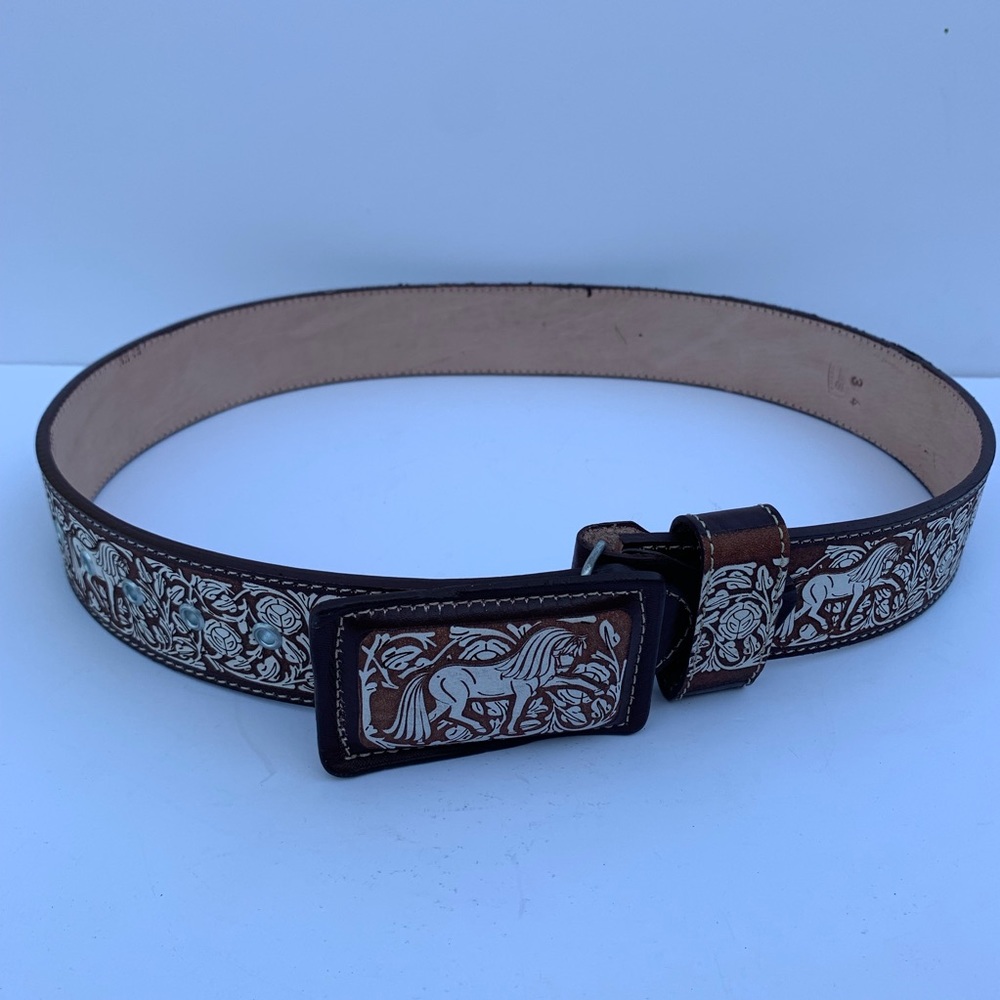 Men Leather Belt Laser Engraved Horse Design Brown